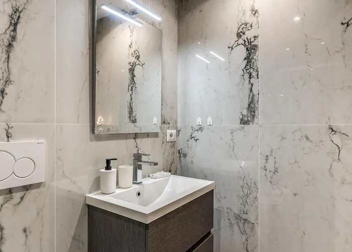 招待所 A Touch Of 4*